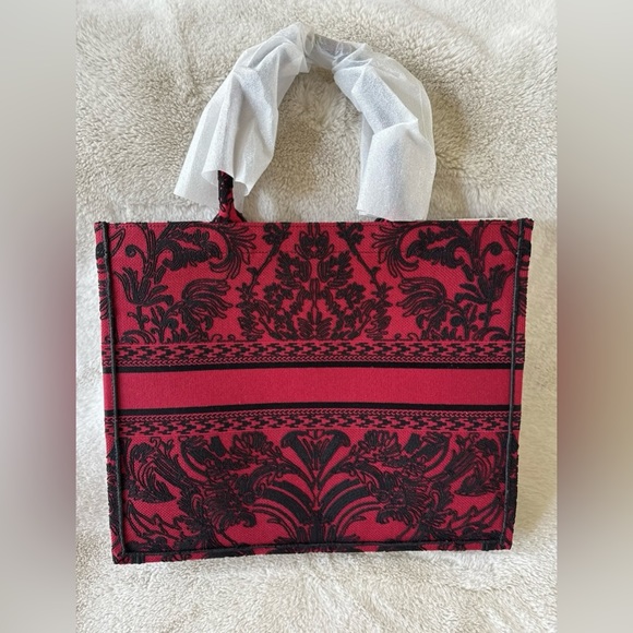 AUTHENTIC Dior Large Tote - Picture 2 of 7